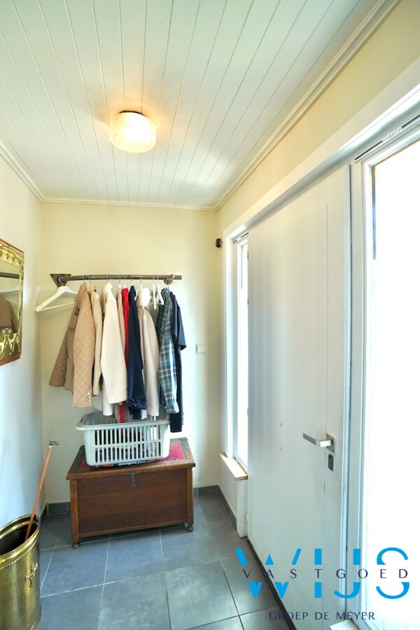 Praktisch en rustig gelegen woning met garage &amp; toffe tuin te Zelzate! 