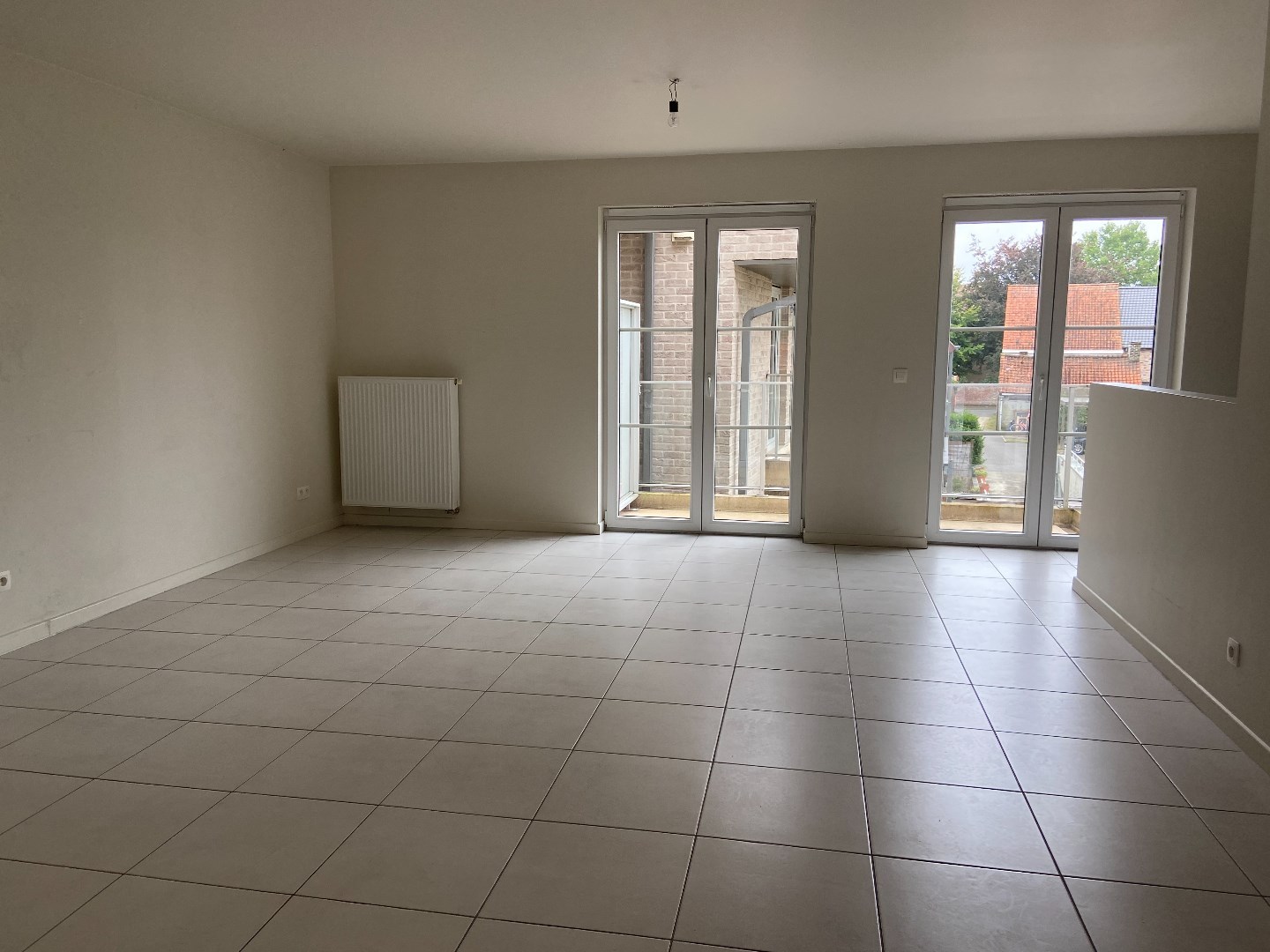 Recent energiezuinig appartement op de 1ste verdieping met 2 slaapkamers, terras en autostaanplaats 