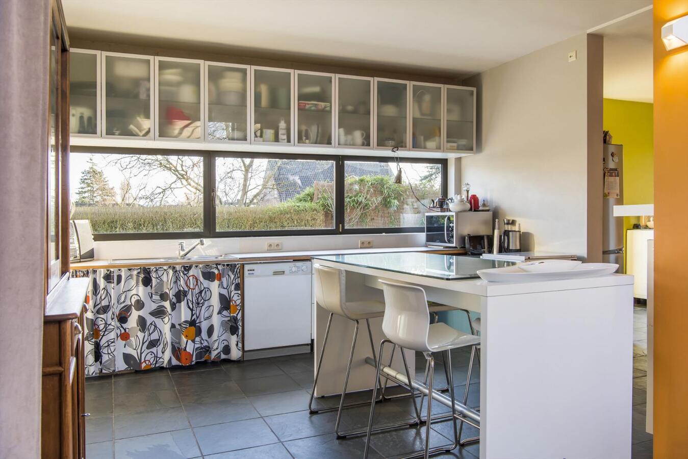 Unieke villa met ruime tuin op toplocatie te Drongen 