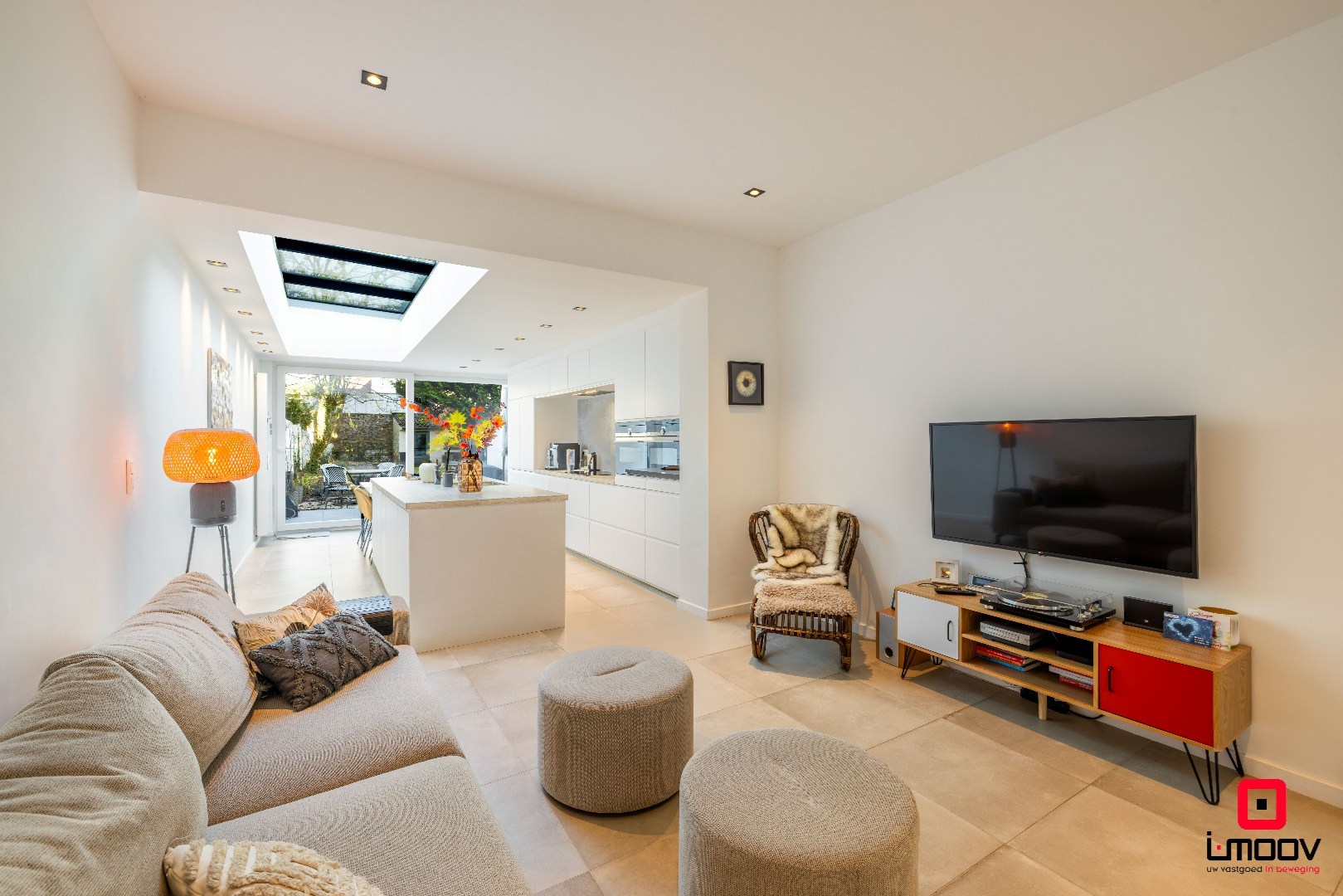 Hedendaags gerenoveerde stadswoning met lichtrijke leefruimtes en optie tot kangoeroewonen 