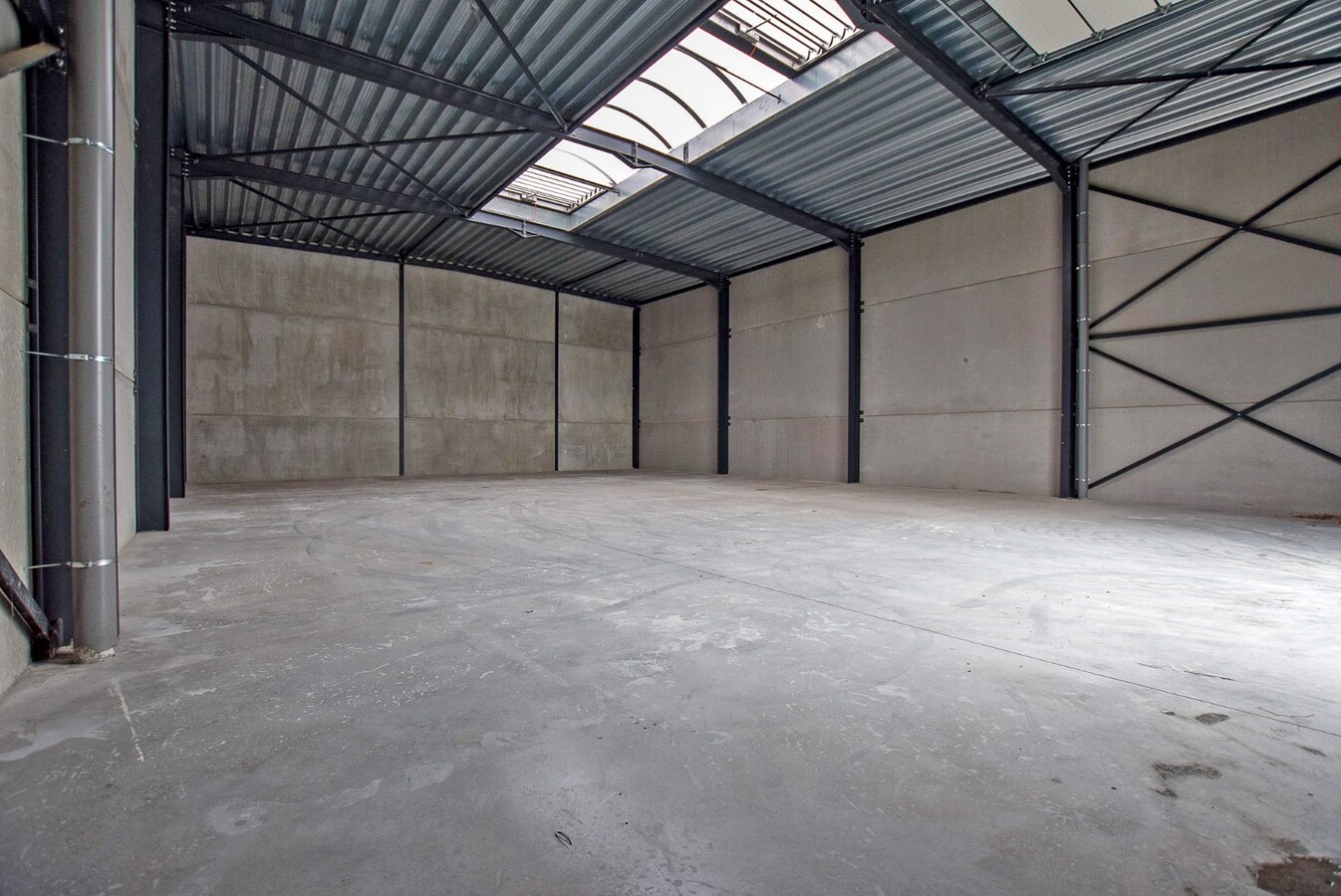 Te huur hangar (loods) - Vleteren