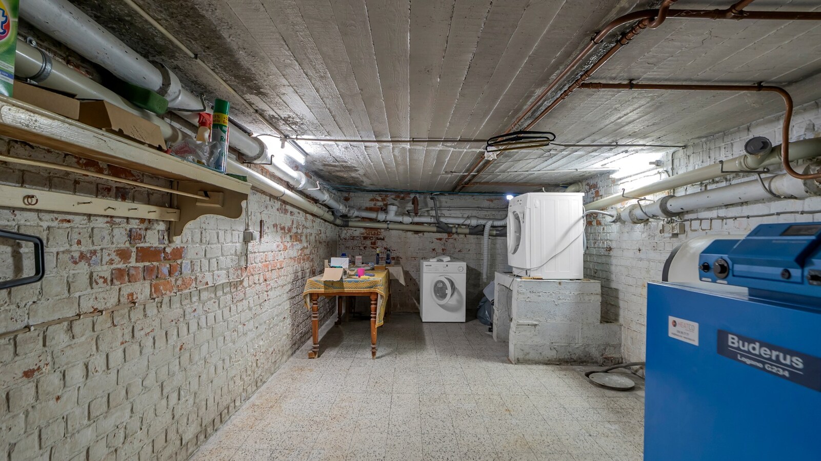 LINDEN ruime villa 4-6 slaapkamers met grote tuin 