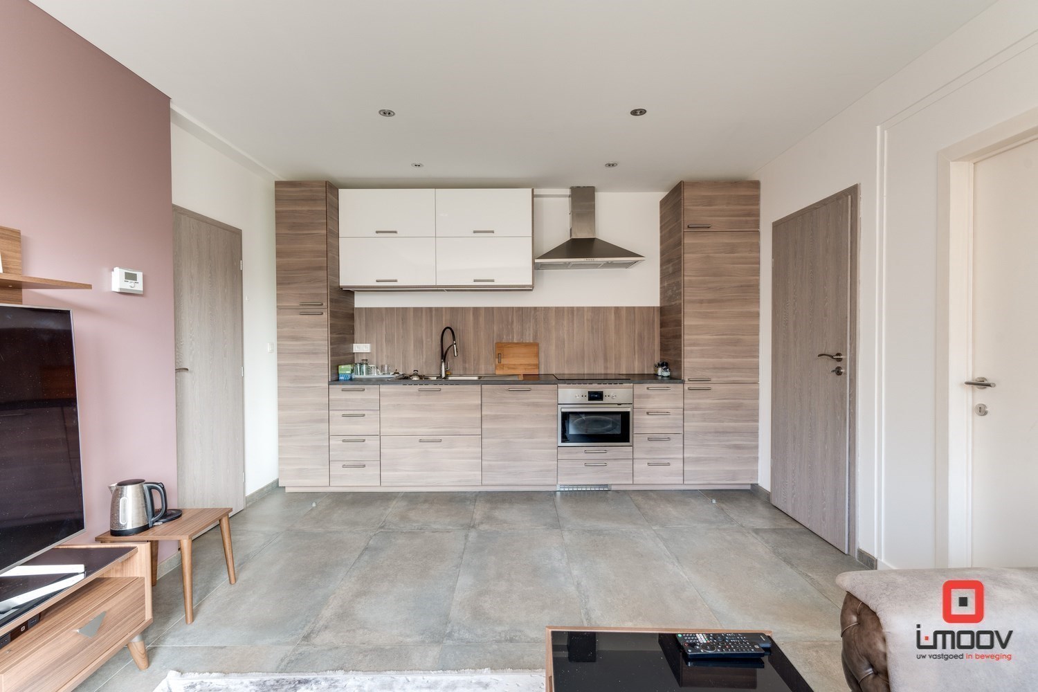 Ruime woning voor gemengd gebruik met loods te koop, wonen en werken op één toplocatie in Zelzate 