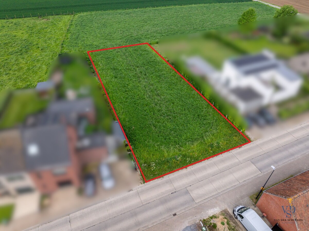Bouwgrond voor open bebouwing in hartje Baaigem. 