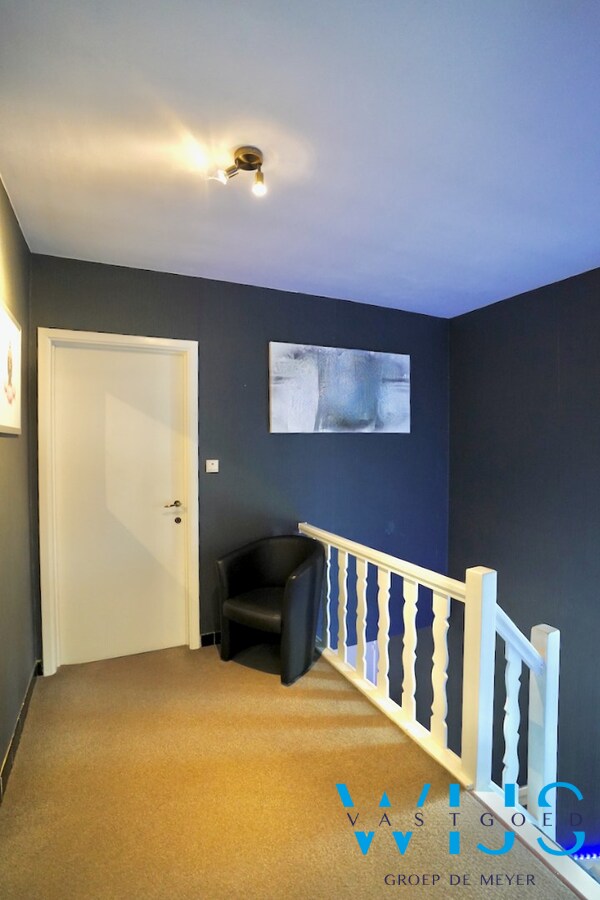 Woonhuis met loods te Sleidinge ! 