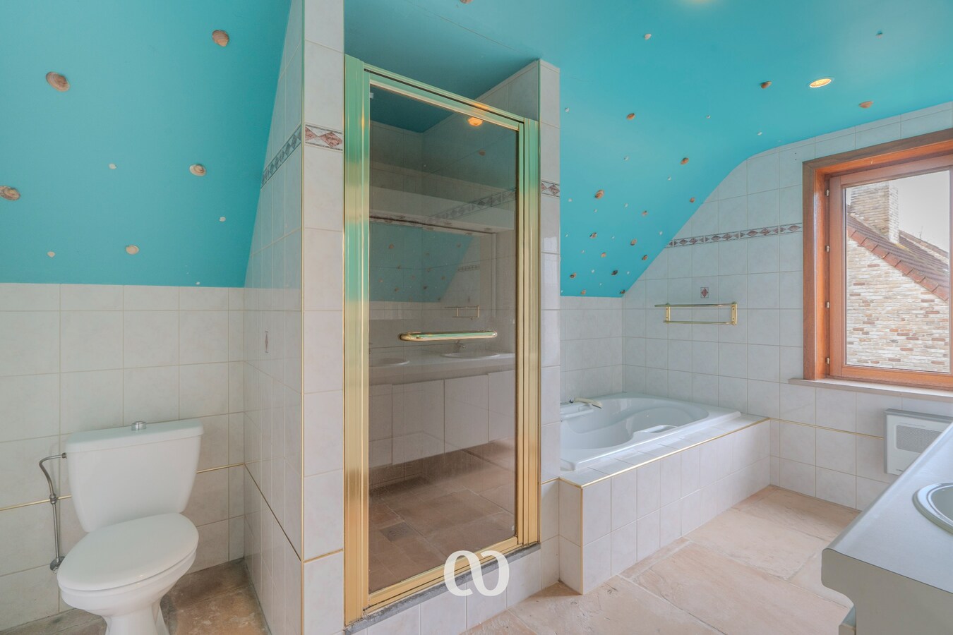 Karaktervolle en ruime woning met 3 slaapkamers en garage nabij het centrum van Oudenaarde 