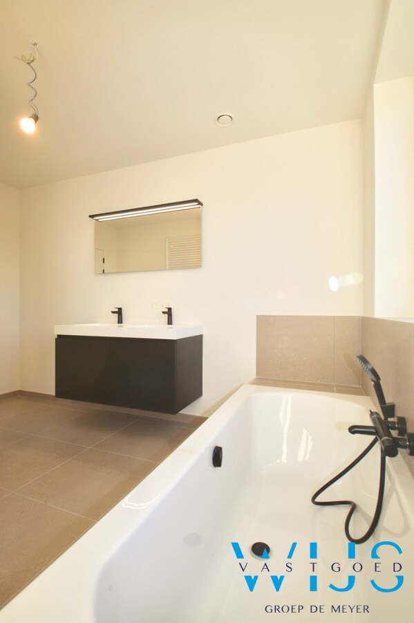 Tijdloze nieuwbouw met 3 slaapkamers te ERTVELDE ! 