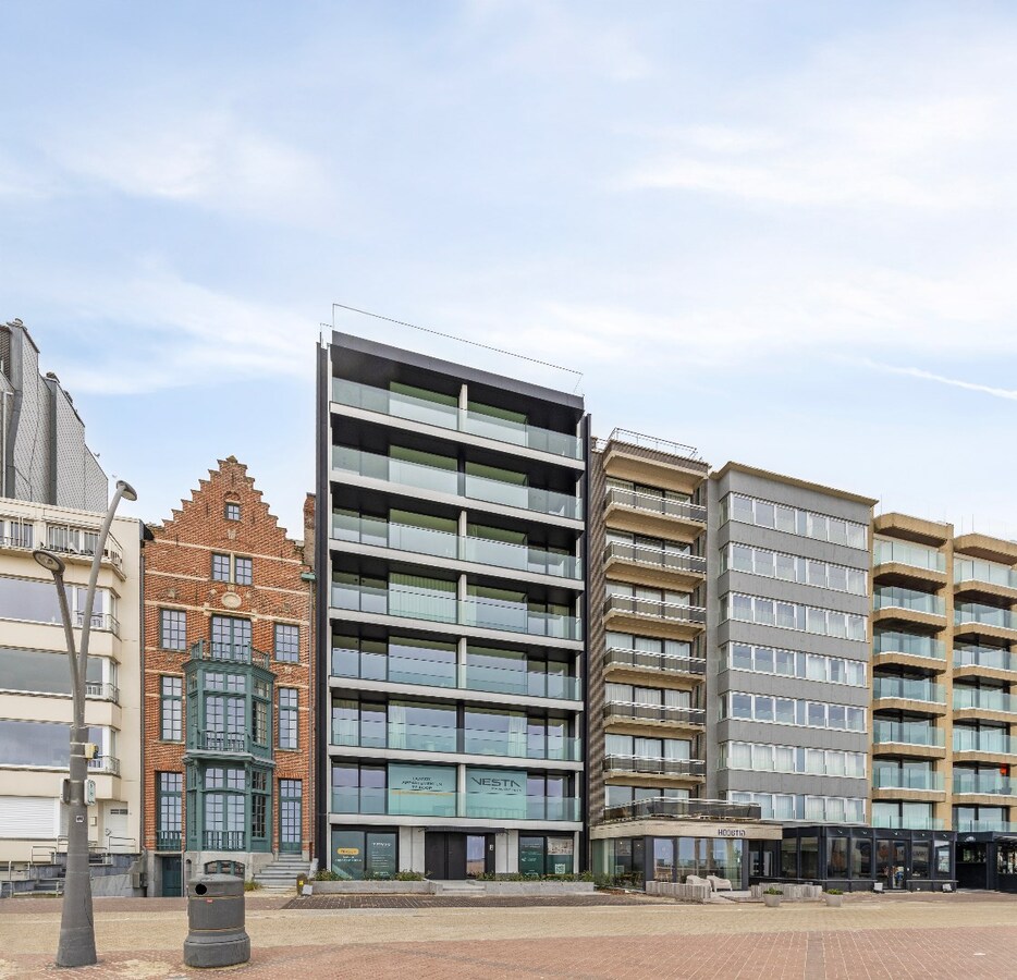 Zeezicht! Uitzonderlijk luxueus appartement op de Zeedijk in Oostduinkerke 