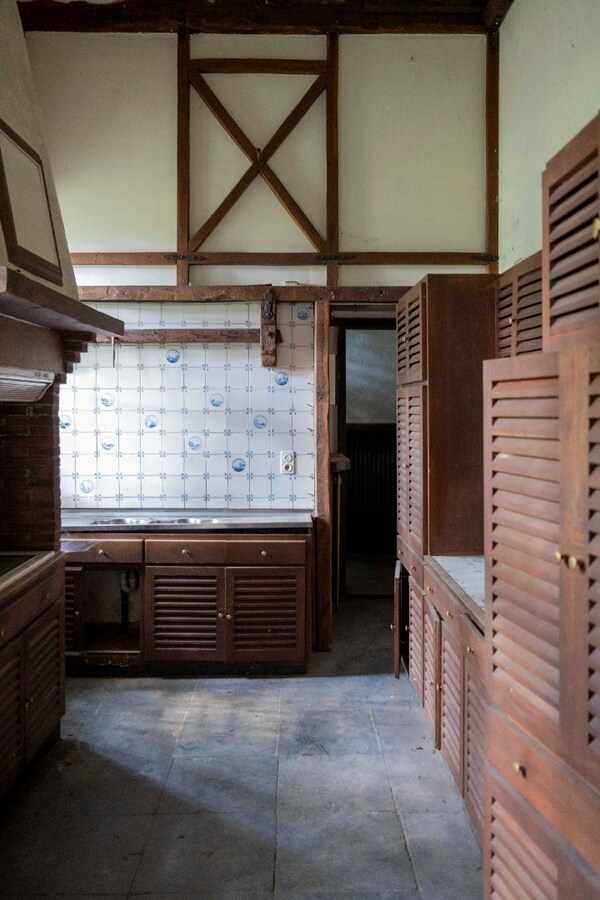 Property for sale in Sint-Pieters-Leeuw