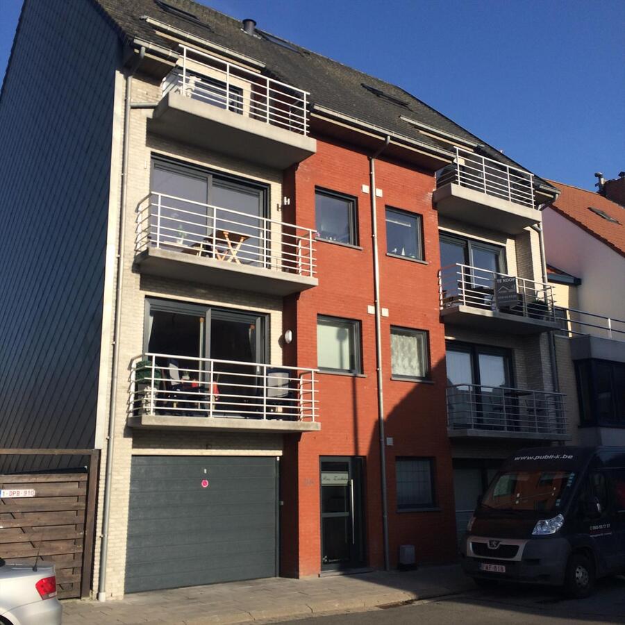 MOOI 2-SLP APPARTEMENT MET ZONNETERRAS EN AUTOSTPL.TE BREDENE 