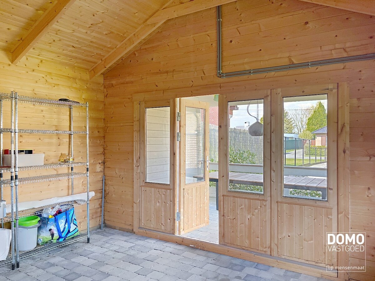 PRACHTIGE WONING MET 3 SLAAPKAMERS EN ZUIDGERICHTE TUIN 