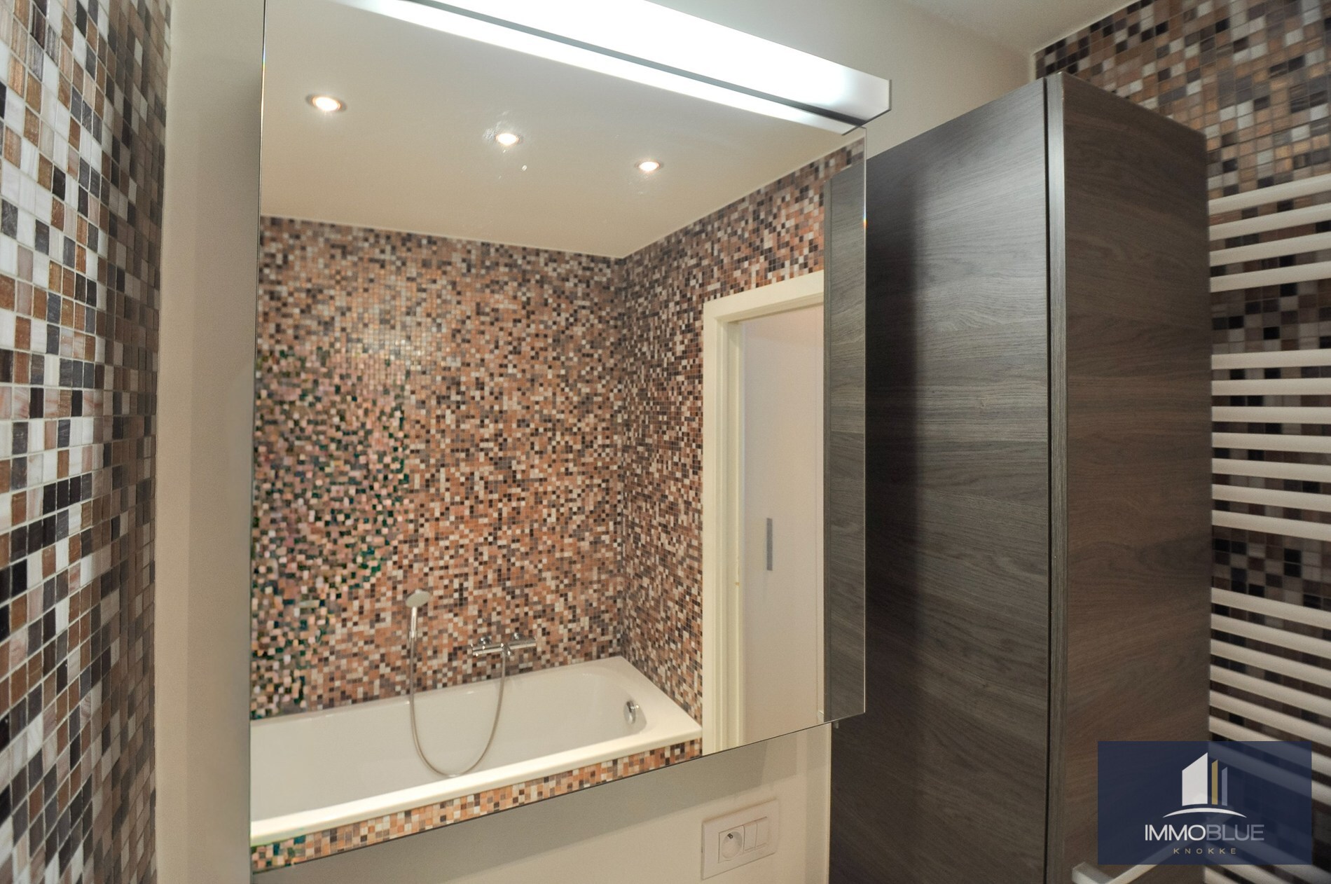 Topaanbieding – Uitzonderlijk ruim appartement gelegen in een stijlvolle residentie. 