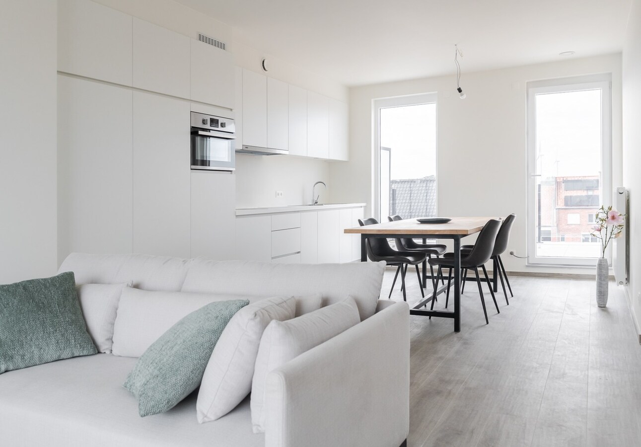 Penthouse (89m2) met uitzonderlijk ruim terras te koop in Emelgem (Izegem) 