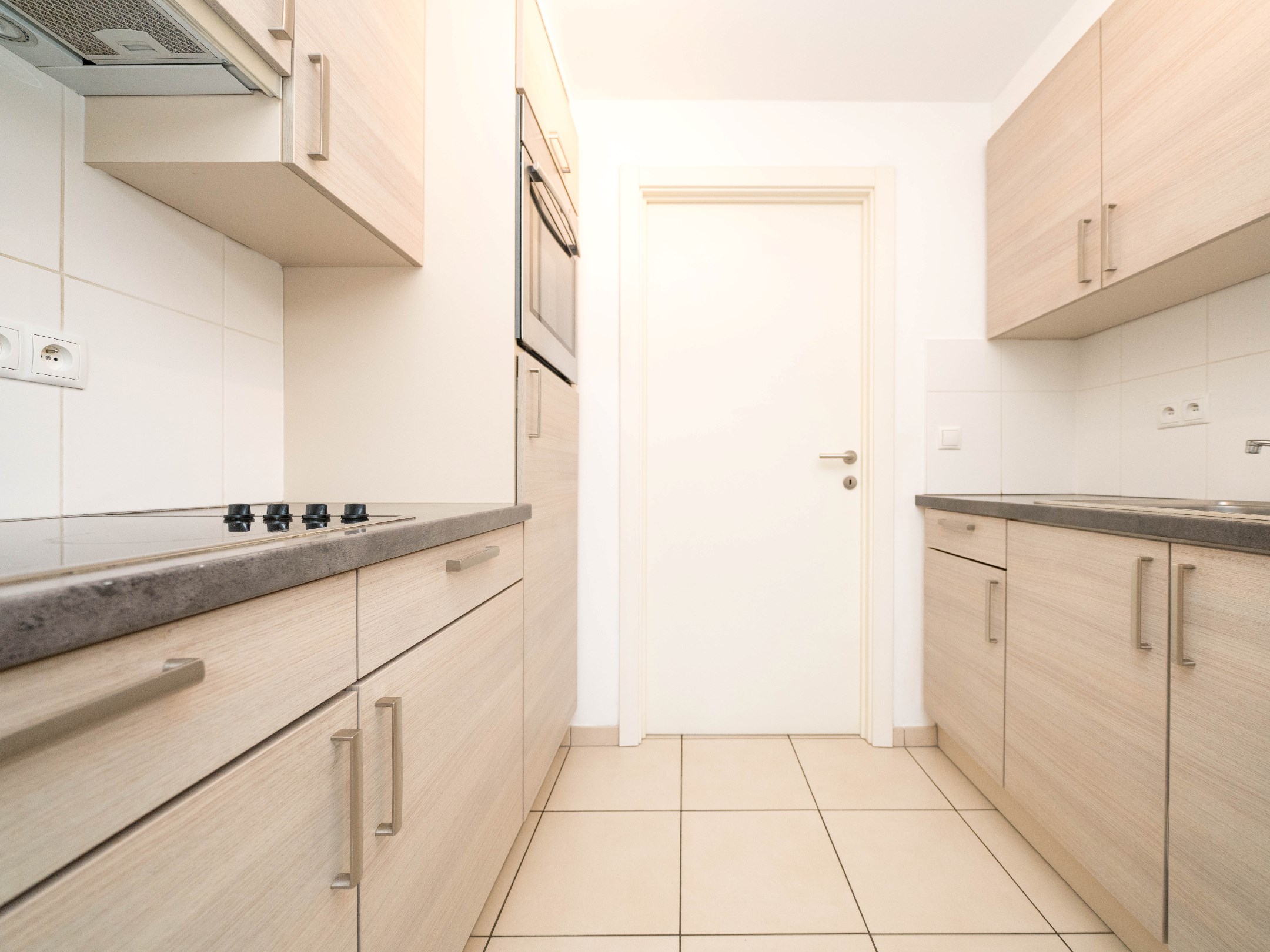 Recent 1-kamer appartement met staanplaats en kelder 