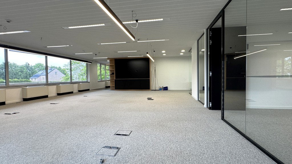 Gerenoveerde kantoren te huur aan N70 in Lochristi