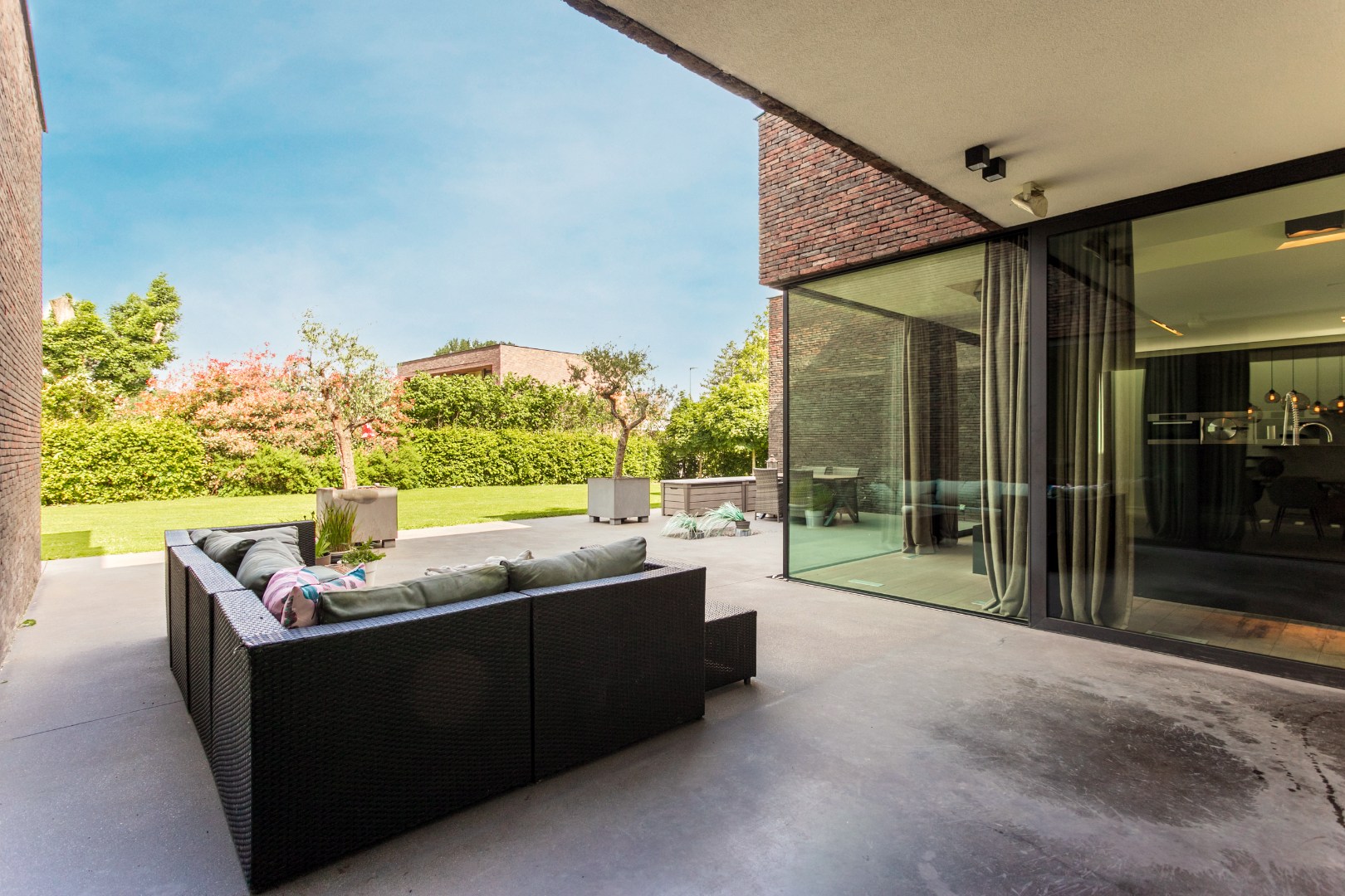 Unieke villa met 5 slpk. in het landelijke Pajottegem 