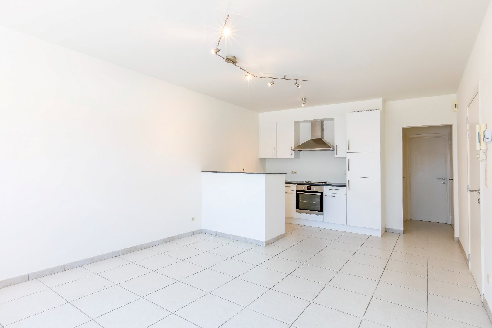 Comfortabel gelijkvloers 1slp. app. nabij het centrum van Sint-Amandsberg 