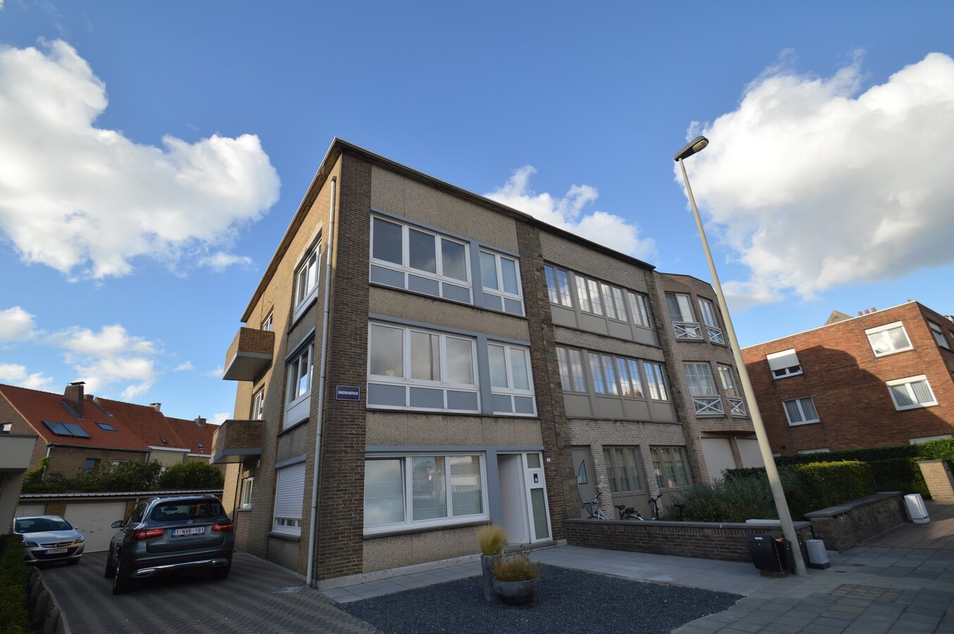 Top gerenoveerd hoekappartement - Heist 