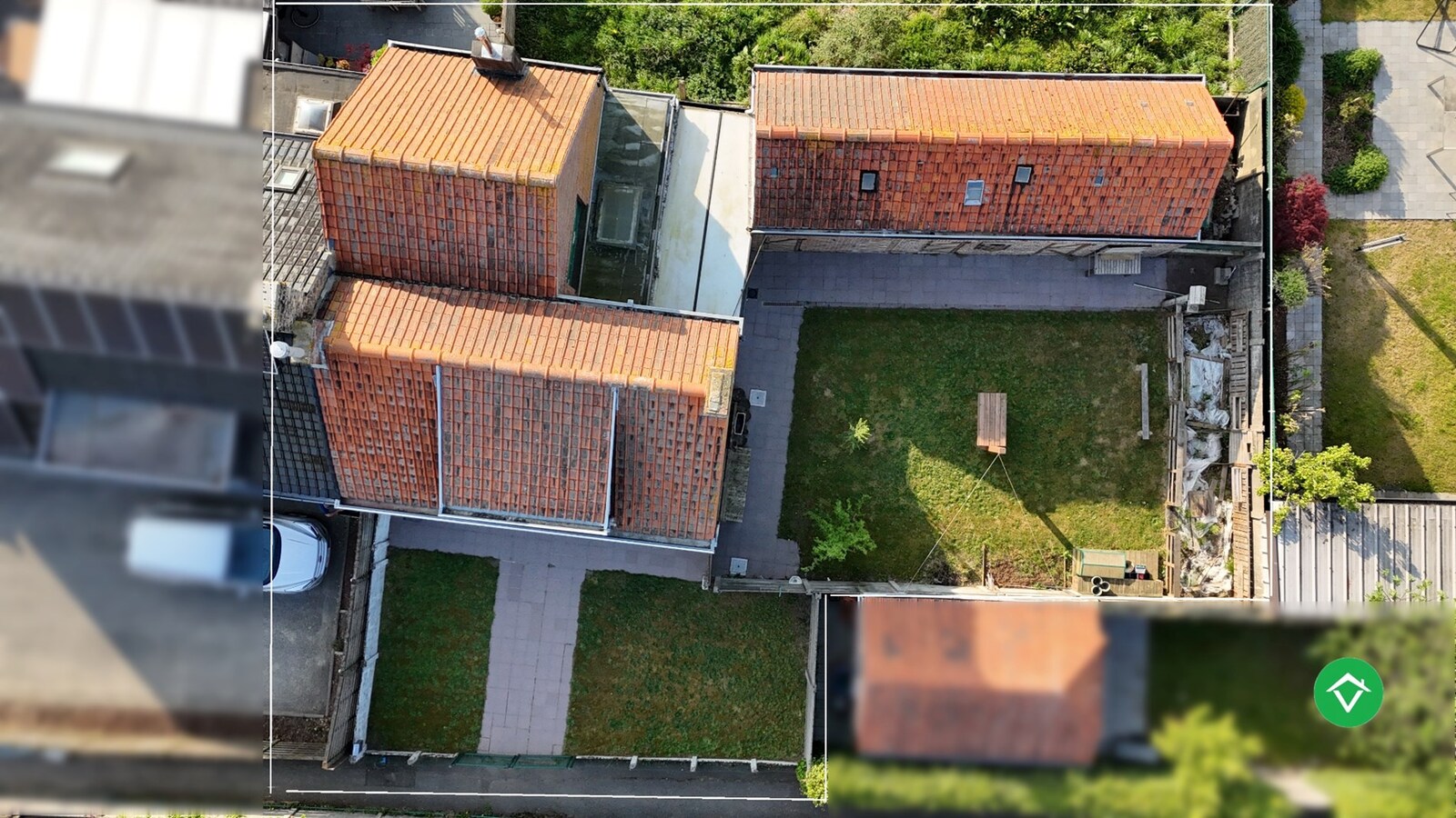 Op te frissen halfopen woning op rustige ligging nabij centrum Koekelare 