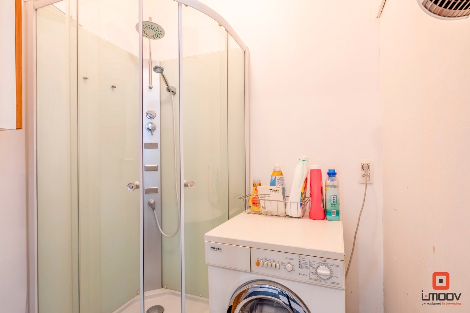 Ruime eengezinswoning met prachtige tuin en garage 