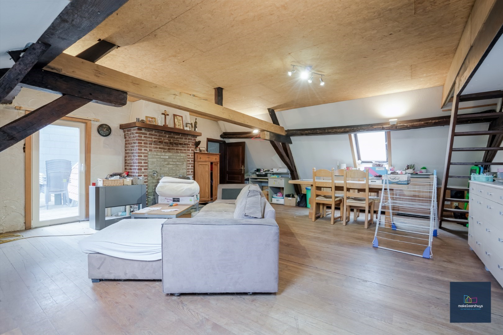 Te renoveren woning op rustige locatie 