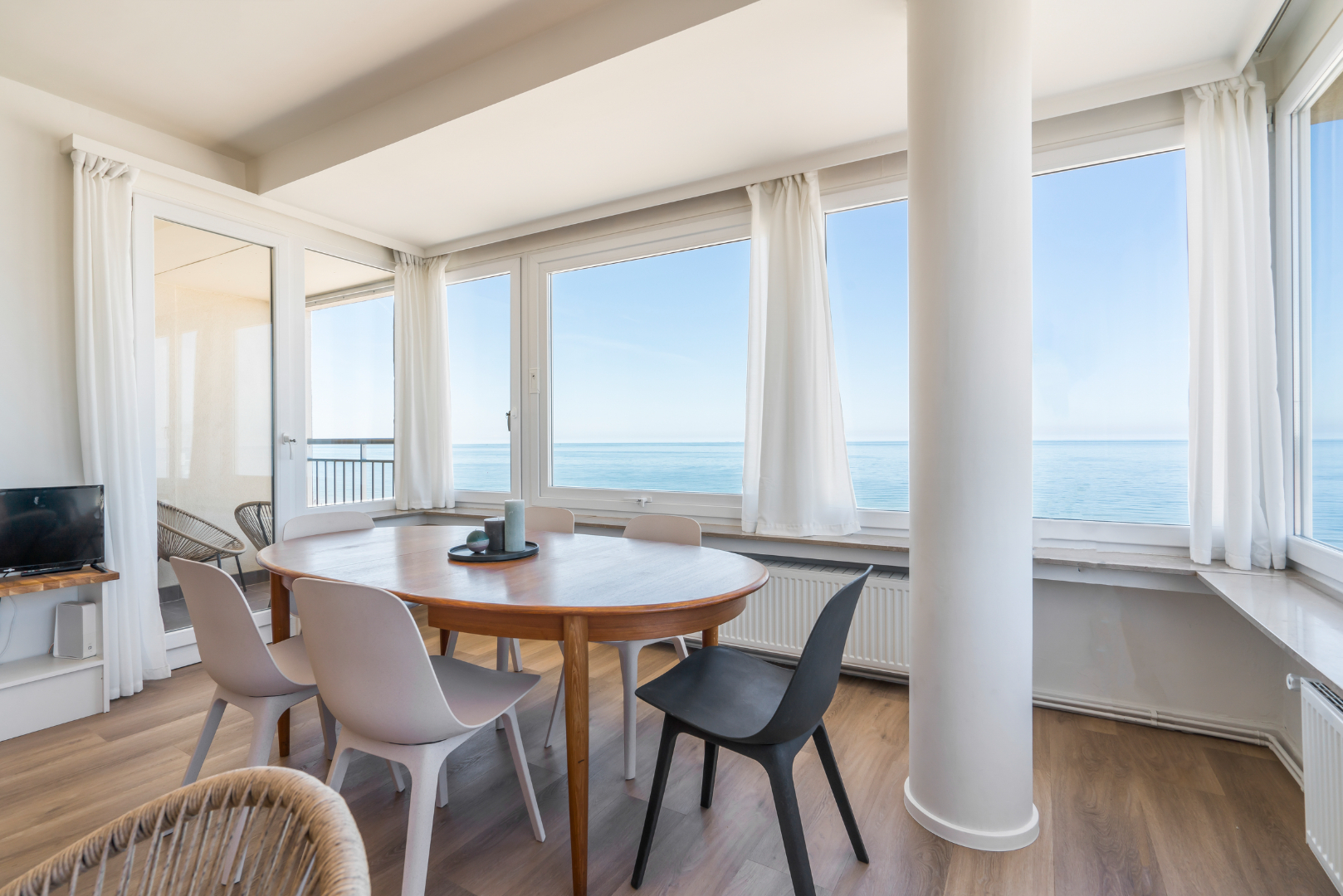 APPARTEMENT DE VACANCES  - VUE FRONTALE SUR MER (LOC. SAISONNIERE) 