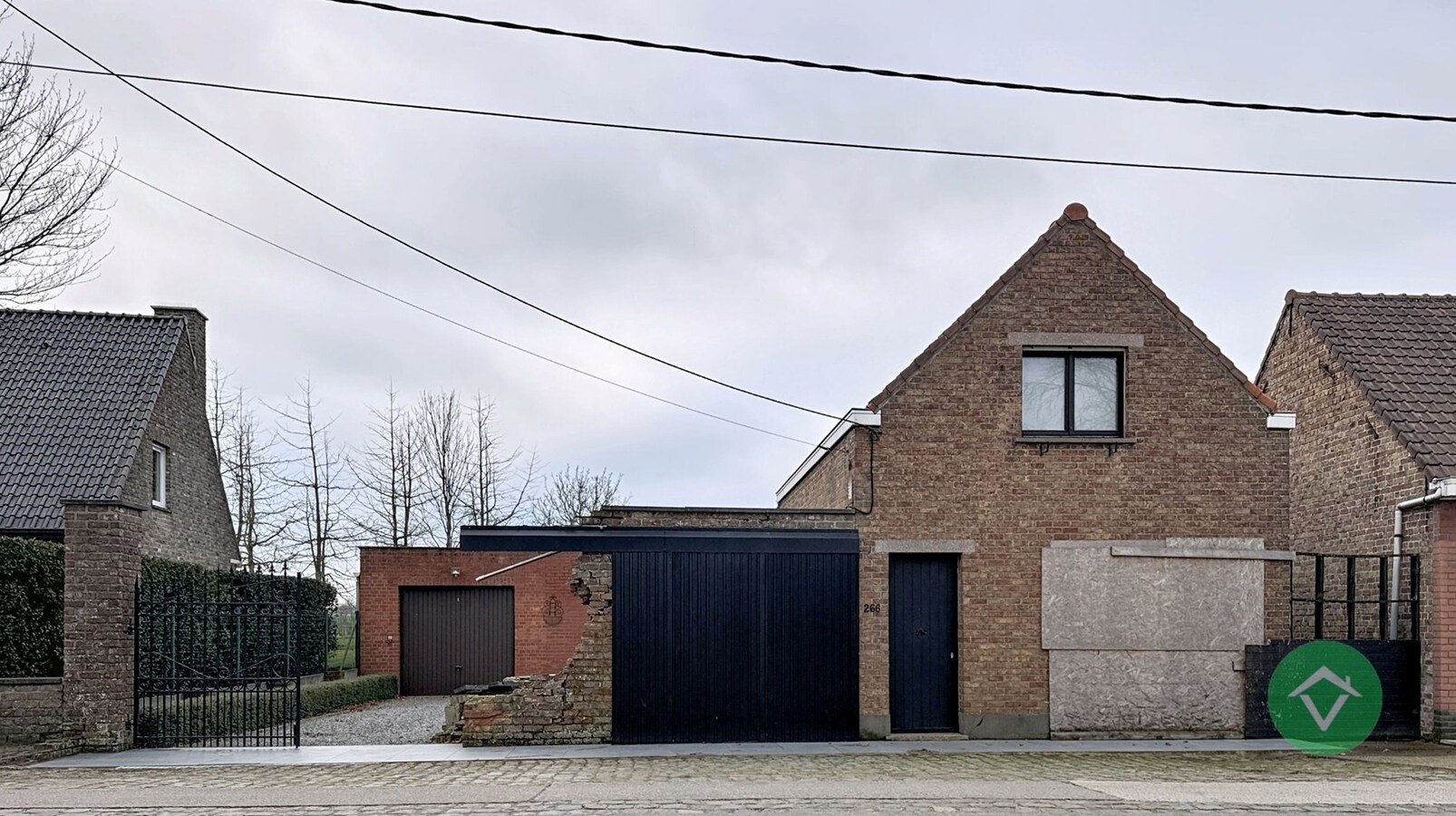 Alleenstaande woning met vele mogelijkheden te Ichtegem 