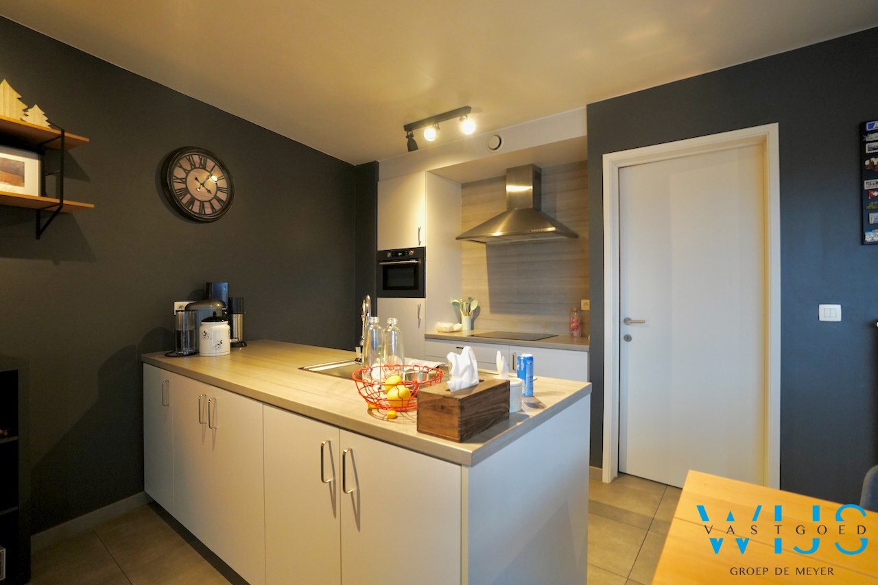 Prachtig lichtrijk appartement in het CENTRUM van ERTVELDE ! 