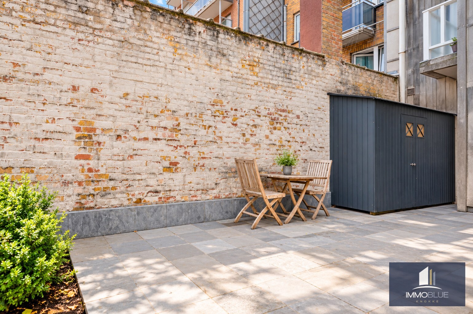 Appartement parfaitement entretenu avec une grande terrasse. 