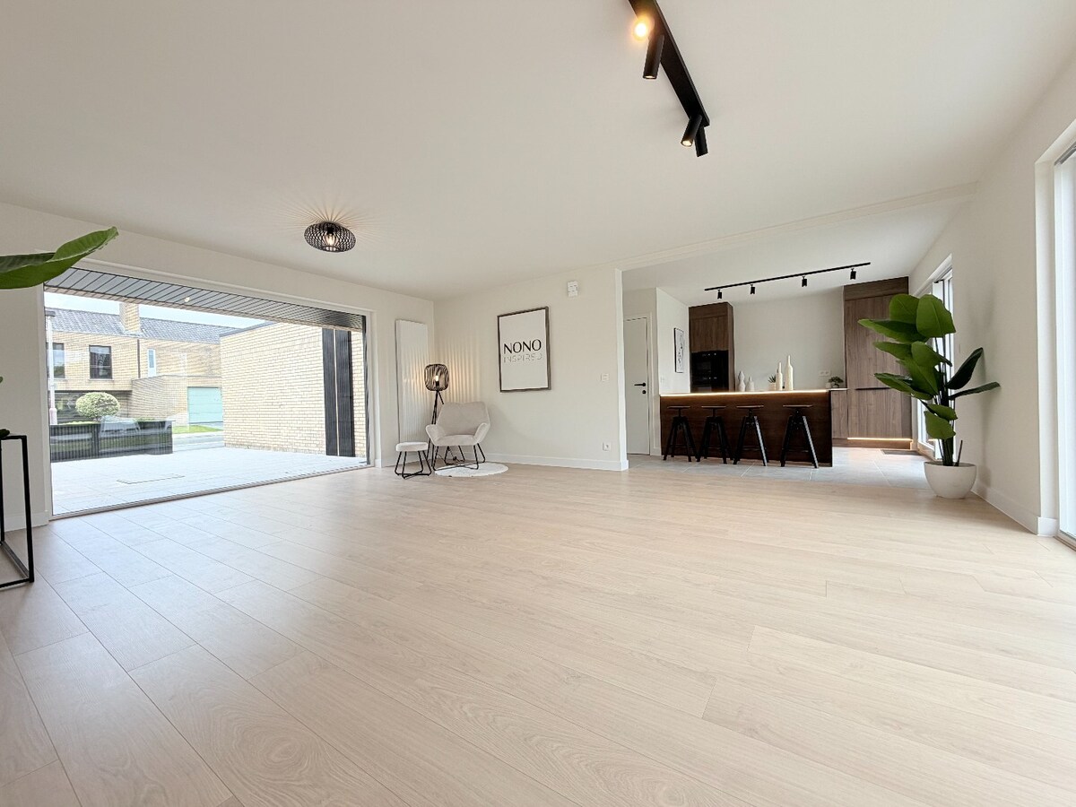 Fantastische 4-slaapkamerwoning in gegeerde buurt te Heule *** NONO INSPIRED *** 