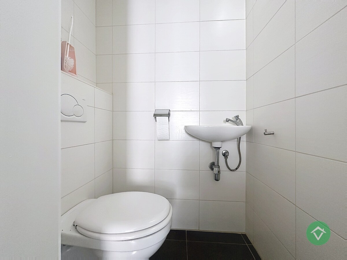 Instapklaar gelijkvloers appartement met staanplaats te Gistel 