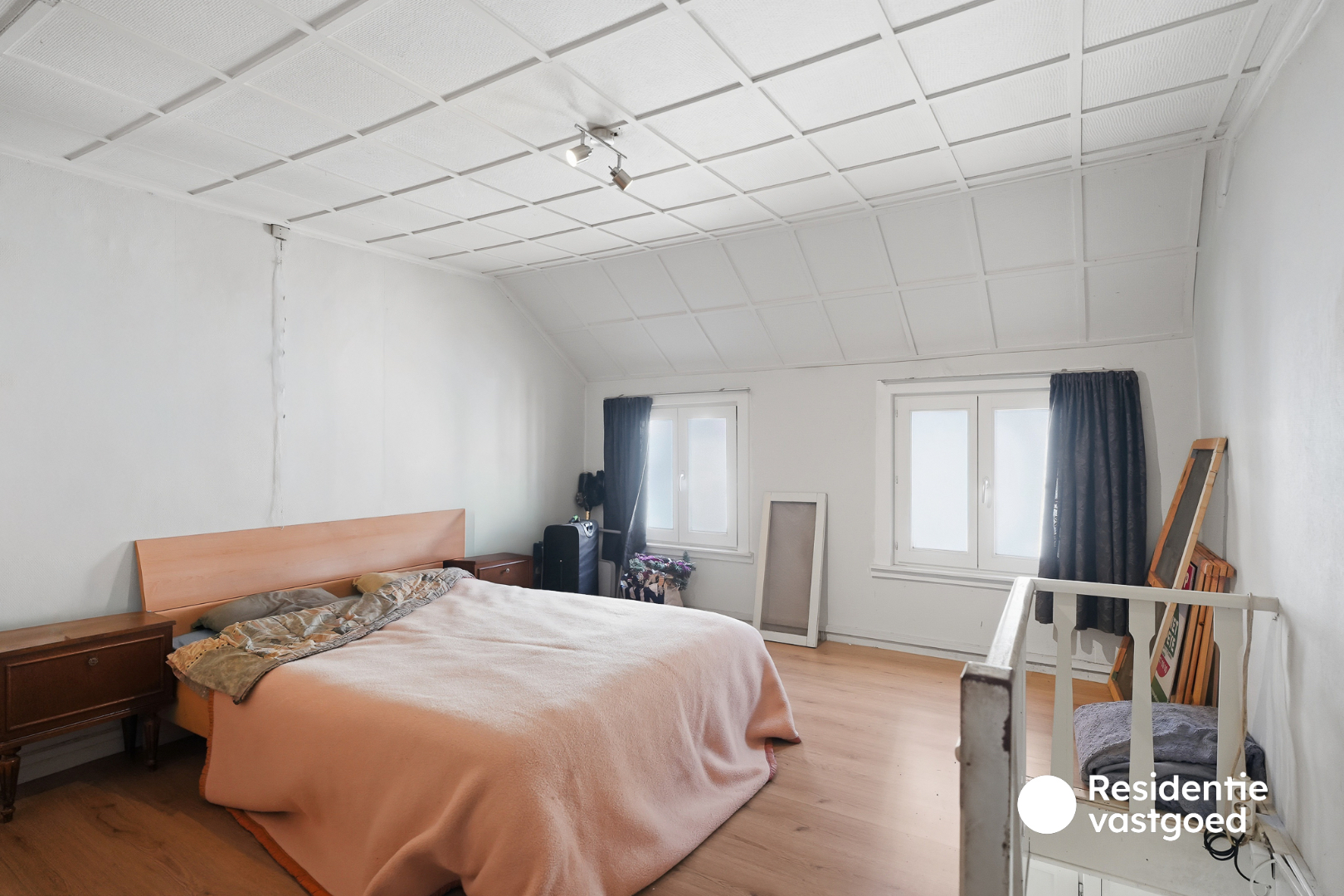 Te renoveren stadswoning in hartje Brugge! 