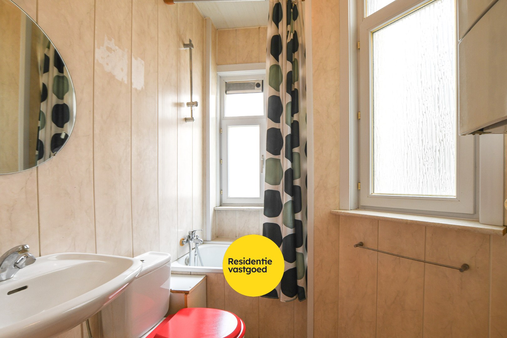 Handelswoning met 3 appartementen te koop in hartje Blankenberge! 