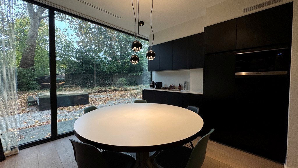 Hoogwaardig afgewerkt kantoor te koop aan de Sterre in Gent