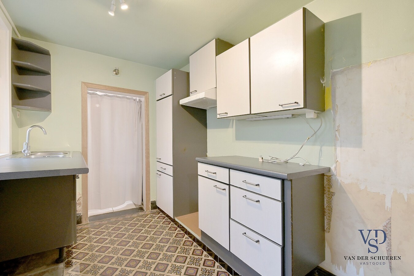 Te renoveren gezinswoning. 