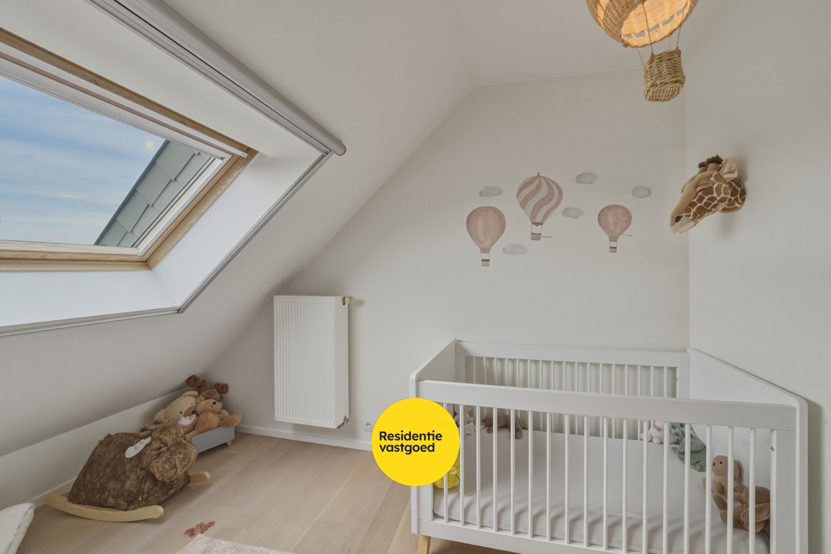 Ruime instapklare woning met zongerichte tuin in hartje Oudenburg 