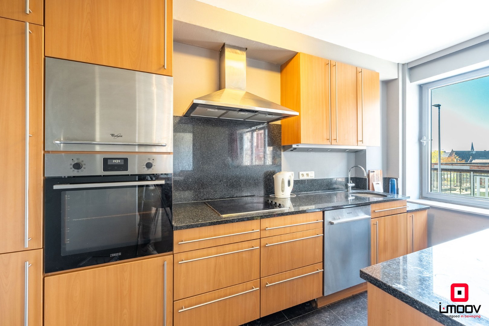 Instapklaar appartement met 2 slaapkamers, 2 badkamers en terras in hartje Gent 