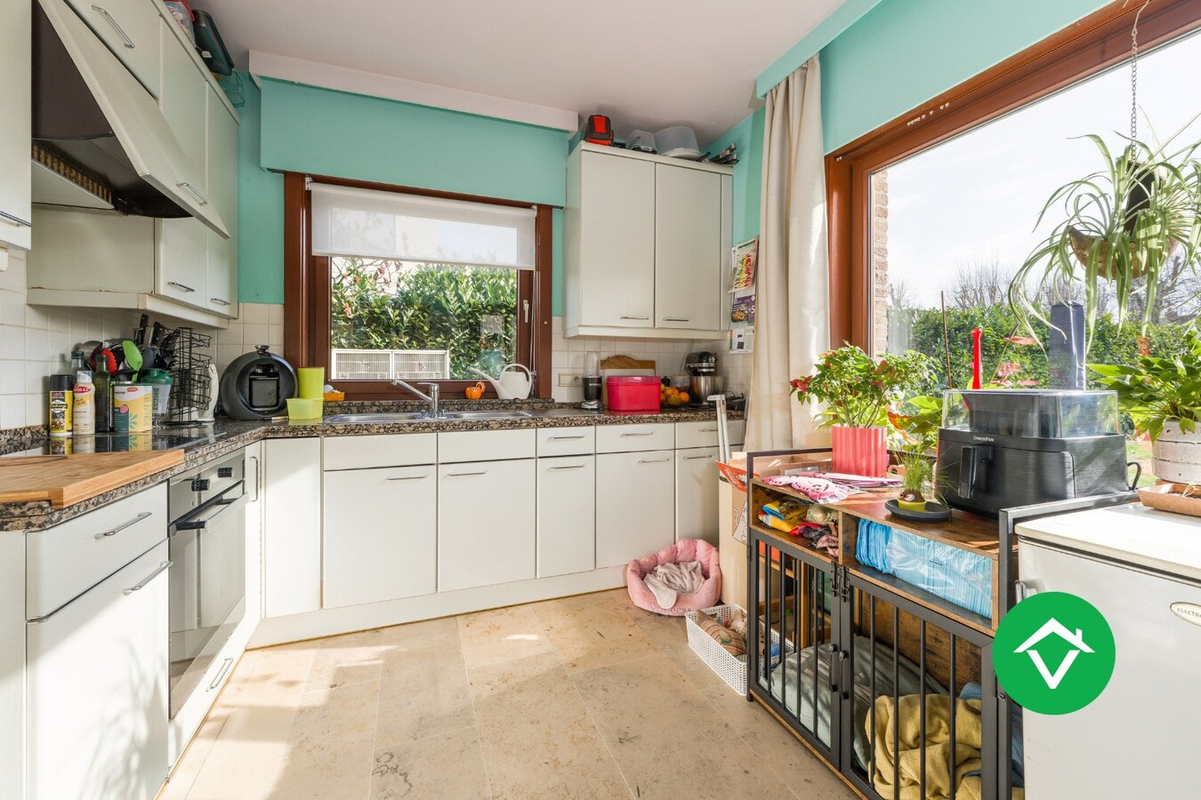 Alleenstaande woning met 5 slaapkamers en garage te Koekelare 