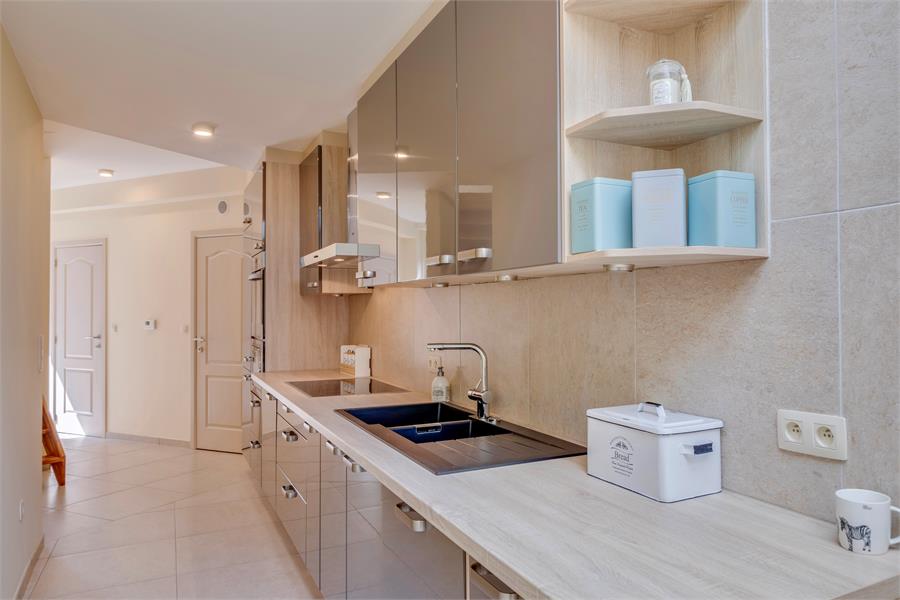 Volledig gerenoveerde woning op ideale locatie!! 