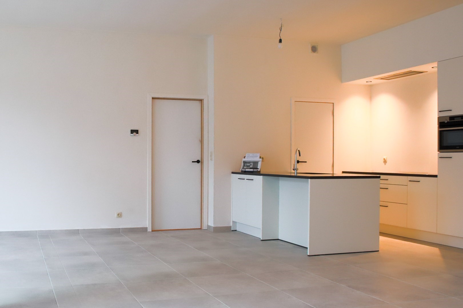 Volledig afgewerkt appartement met 2 slaapkamers en terras 