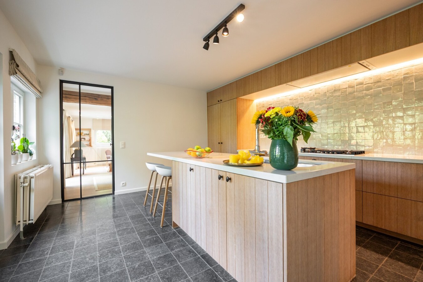 Prachtige villa met sublieme tuin op toplocatie in Schoten 