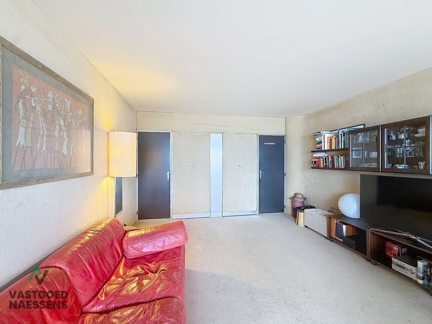 Studio à rafraîchir avec vue sur la mer et terrasse. 