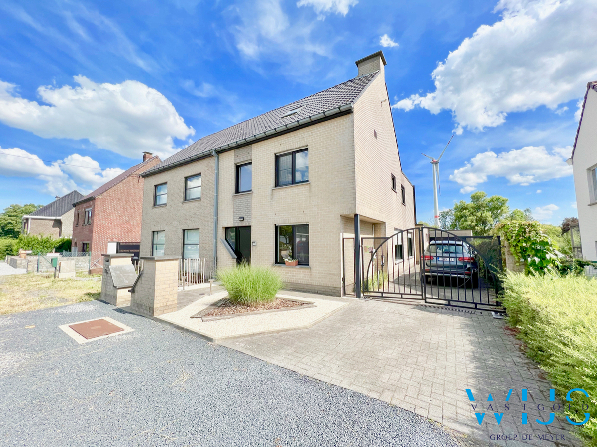 Zeer ruime HOB op een perceel van 934m2 te Evergem ! 