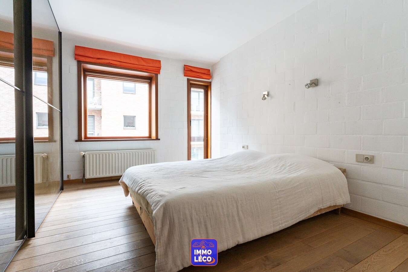 Maison d'architecte avec profession libérale, double garage, jardin, CENTRE-VILLE ! 