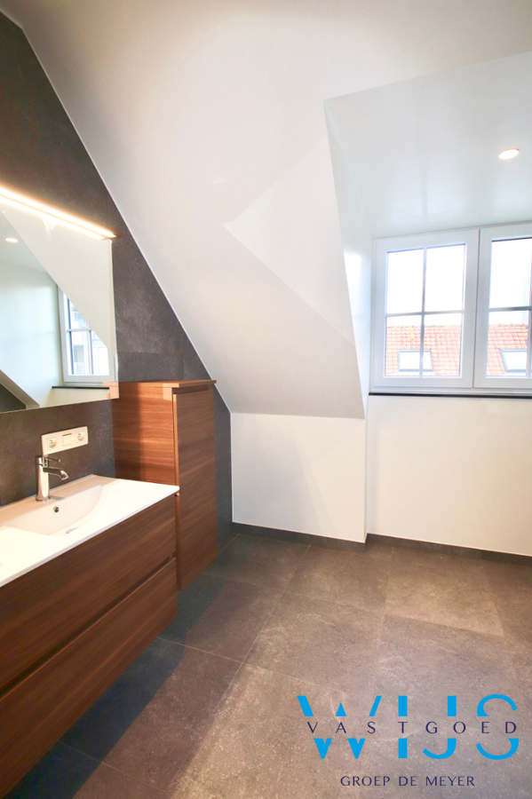 Instapklaar appartement met 2 slaapkamers &amp; terras te ASSENEDE ! 