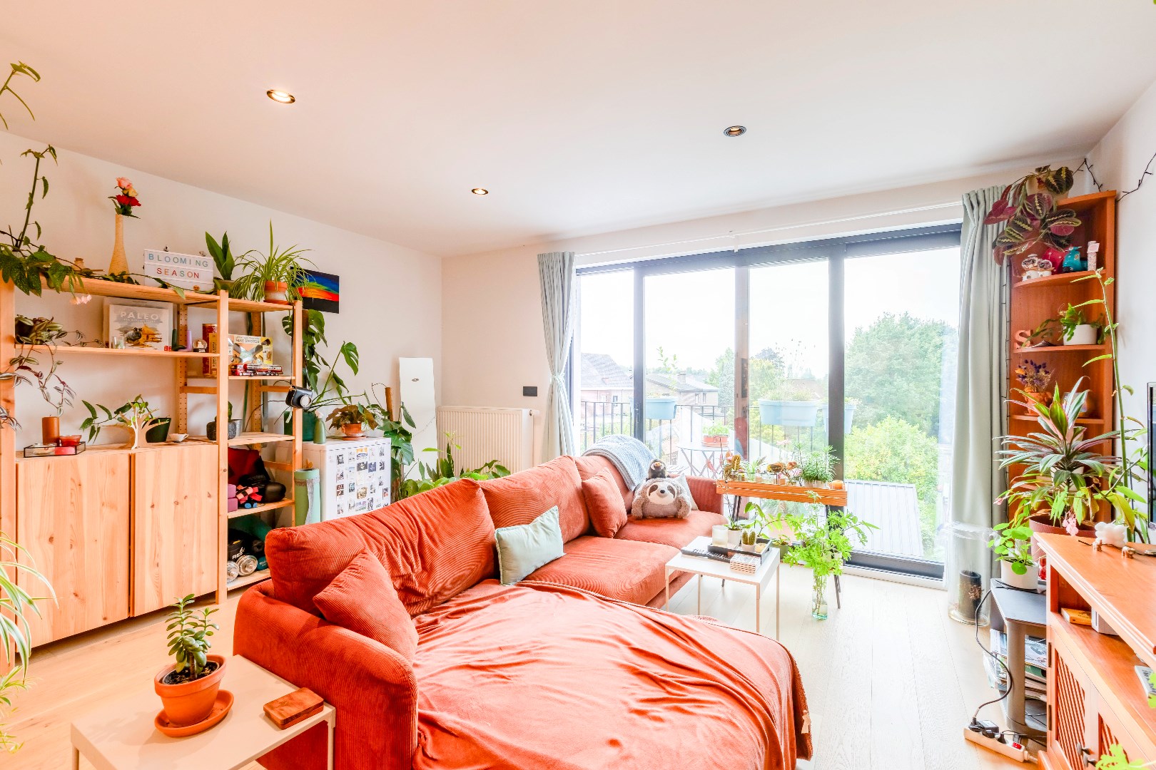 Instapklaar 2 slp. appartement met terras en grote gemeenschappelijke tuin. 