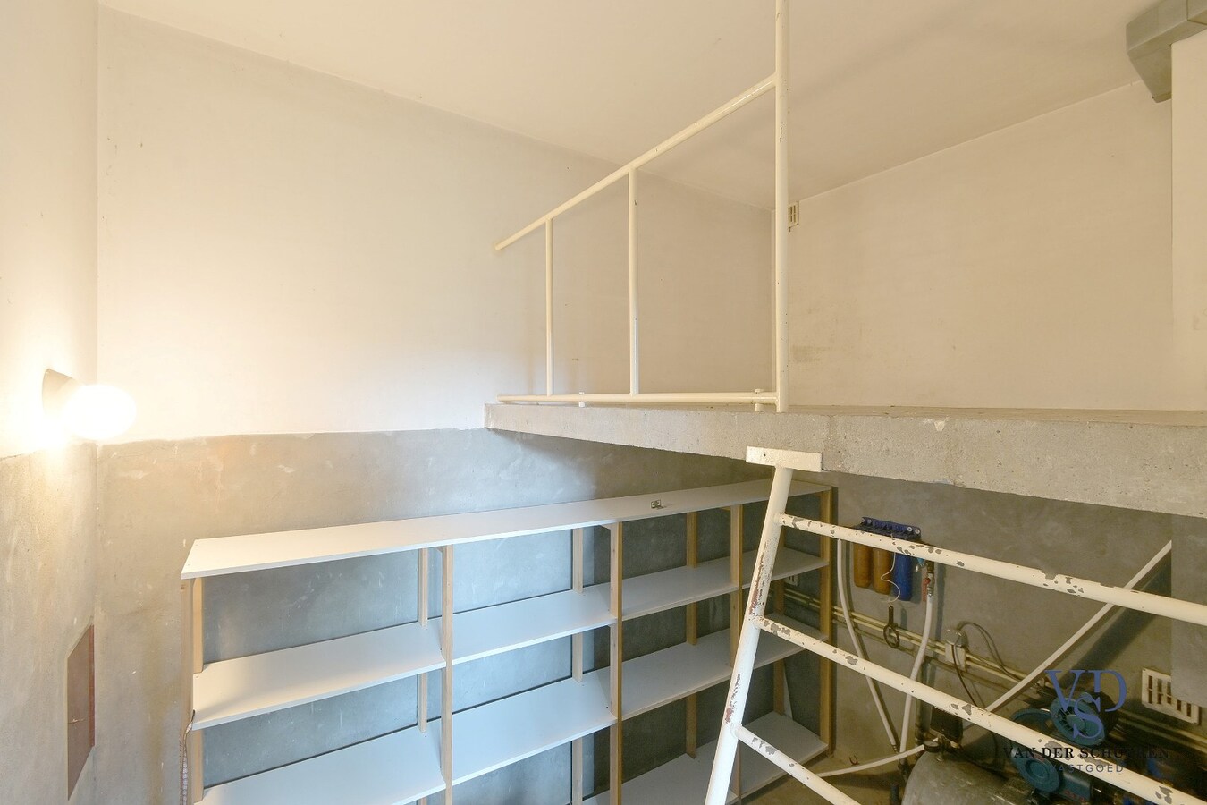 Degelijk, ruime villa. 