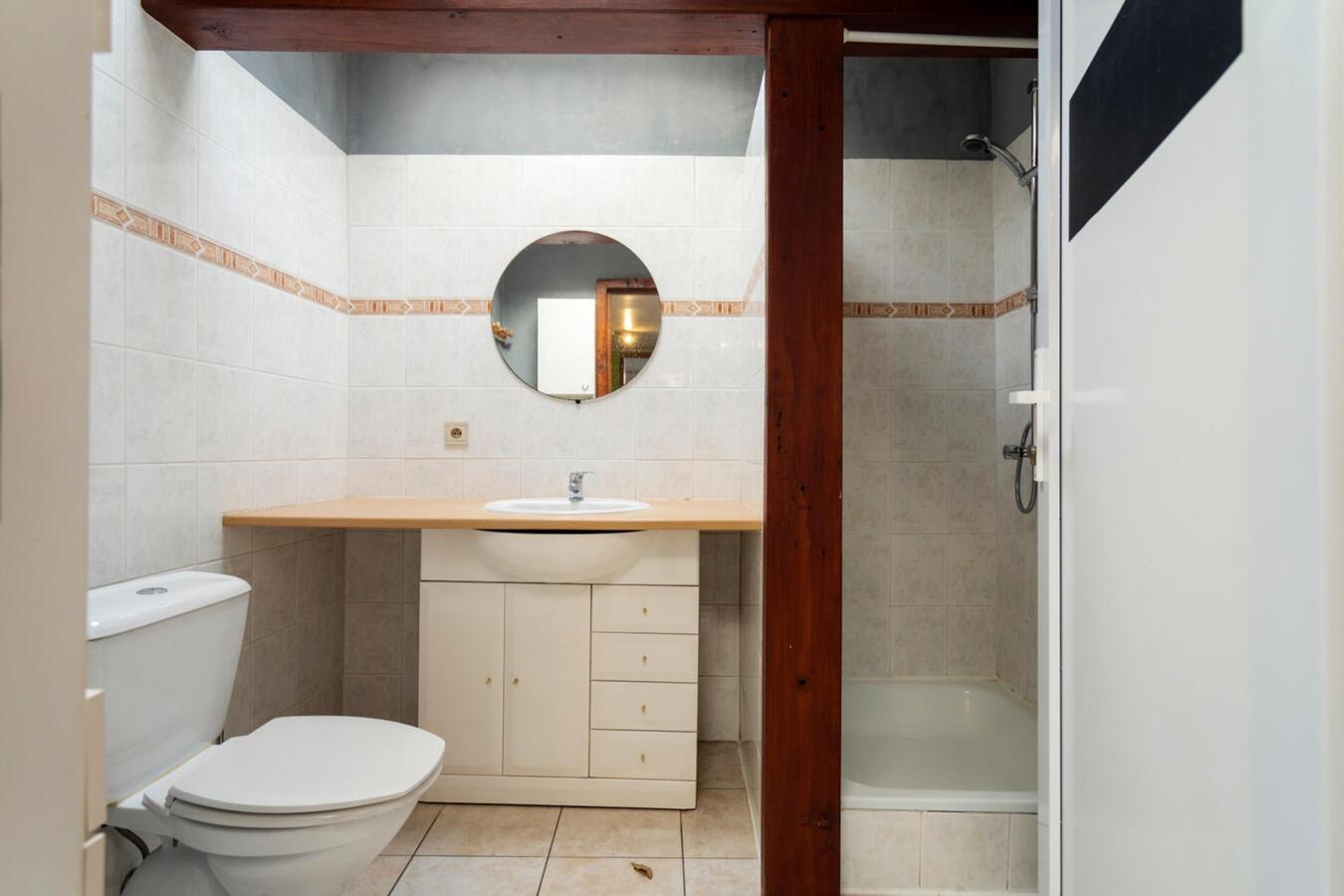 Gunstig gelegen opbrengsteigendom, bestaande uit 2 (studenten)studio's 