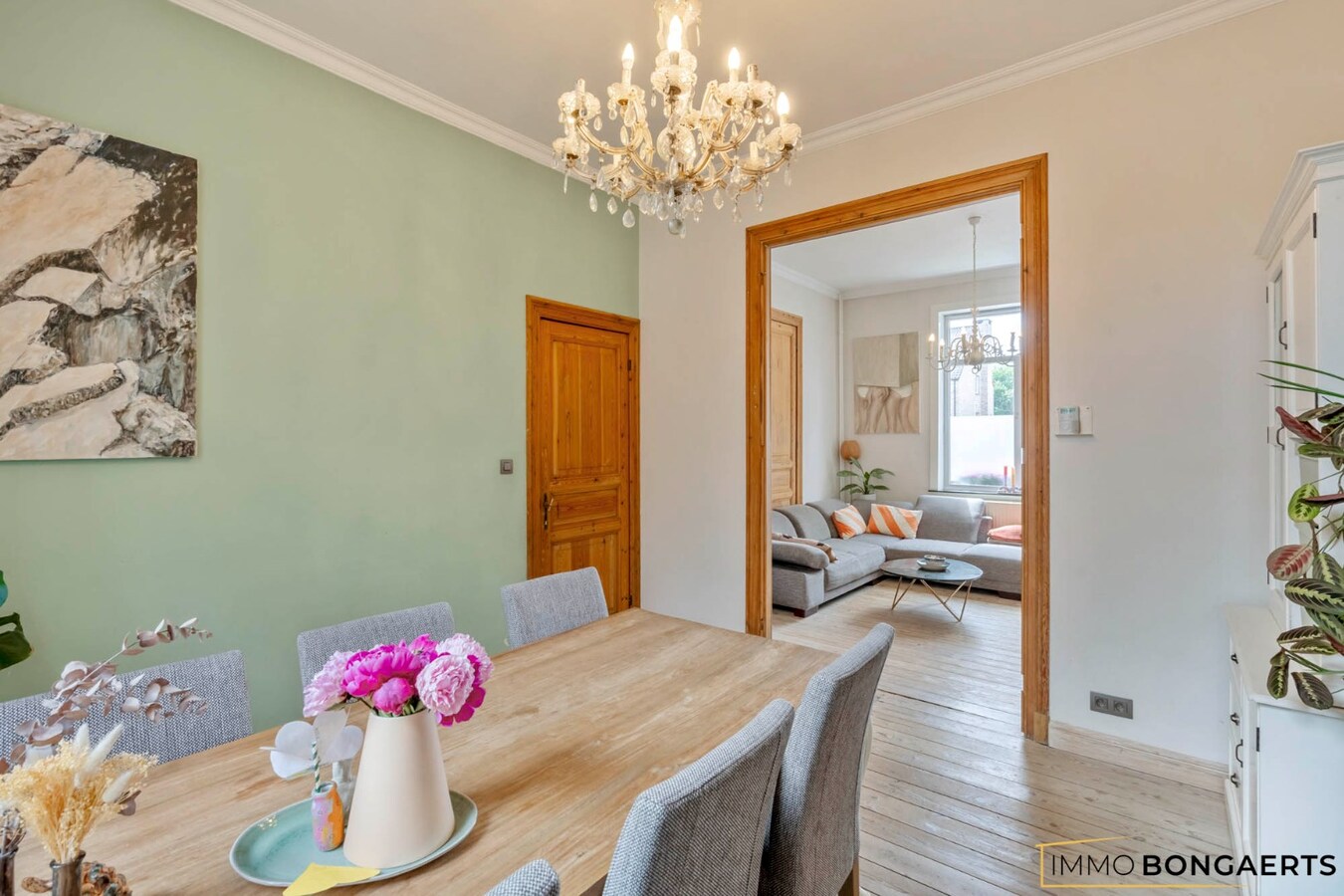 Karaktervolle woning met 4 slaapkamers, tuin en garage. 