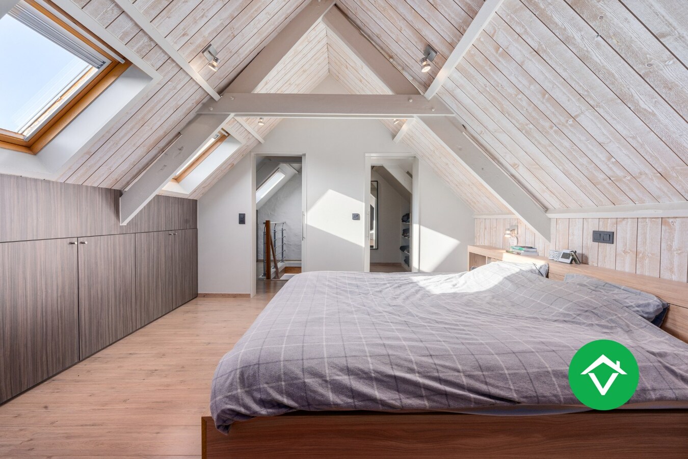 Instapklare woning met 4 slaapkamers en garage te Koekelare 